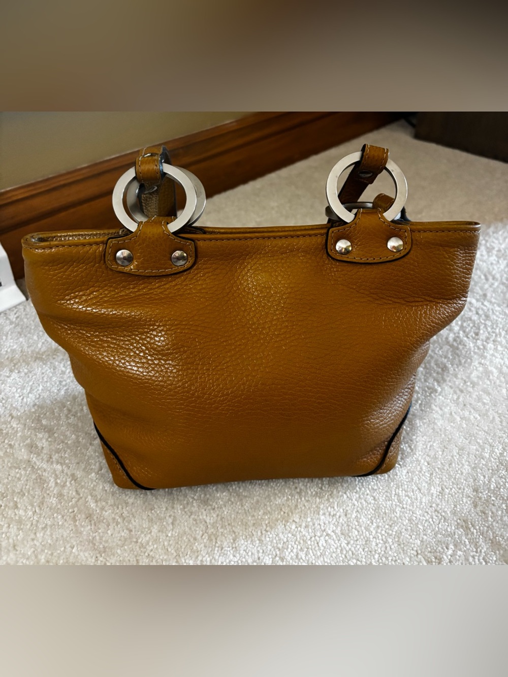 Ombu Argentine Leather Handbag in a beautiful pebbled texture. Y2K vintage style